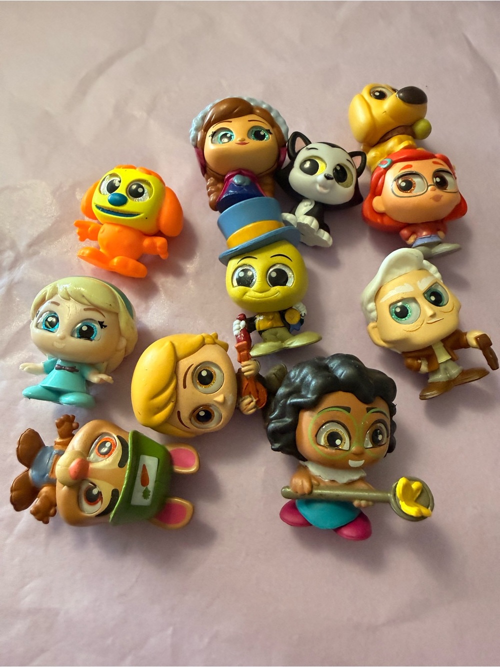 Disney Doorables Lot of 11 Mixed Characters Frozen Encanto Pixar Mini Figures